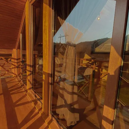 Eco Centr Zrub Maydan