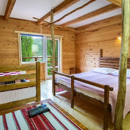 Eco Centr Zrub Maydan