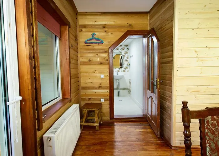 Eco Centr Zrub イン *