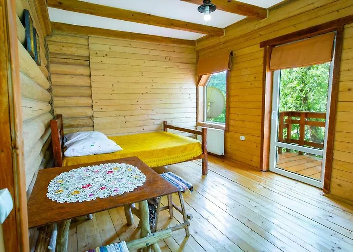Eco Centr Zrub Maydan