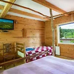 Eco Centr Zrub Maydan